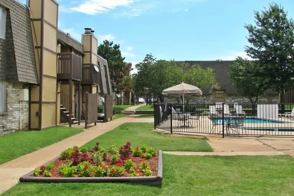 2br - 980ft2 - Air Conditioner Laundry Room On-Site Maintenance