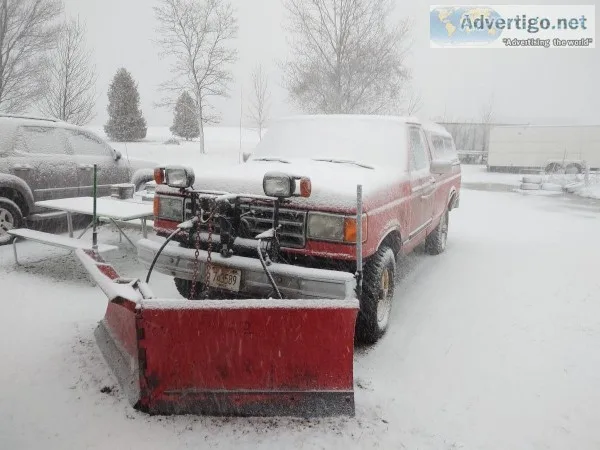 1987 Ford F-250 4x4 with Boss V-plow