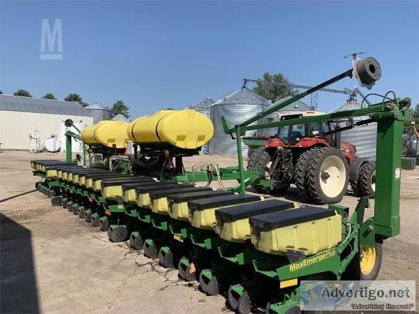 2001 John Deere 1780 MaxEmerge Planter For Sale in Fergus Falls 