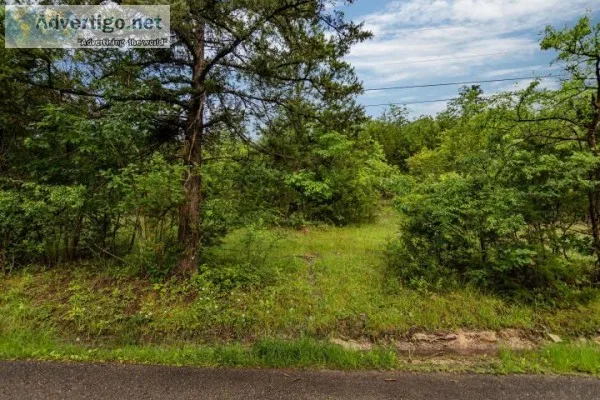 Looking to build your dream home in an established neighborhood