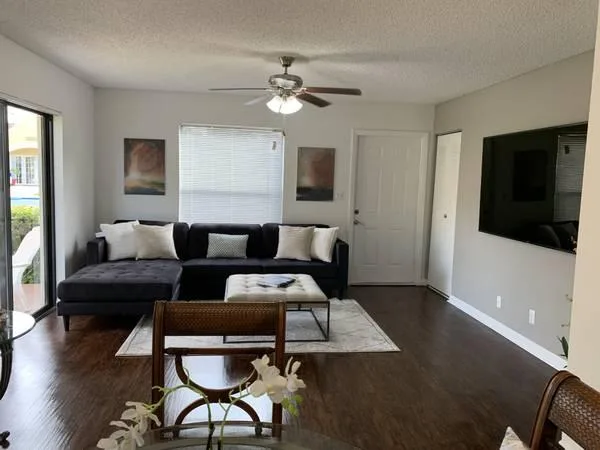 2br - 1125ft2 - Your Next Home Is Just A Call Away Walking Dista