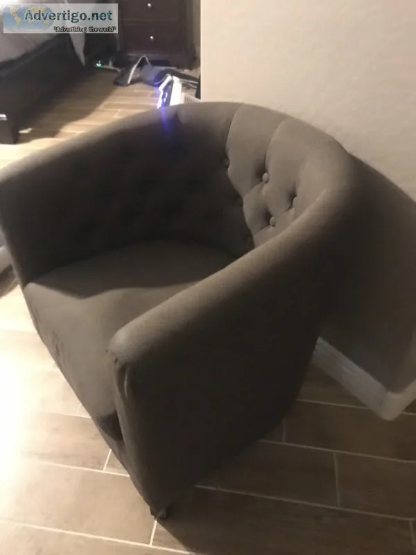 Accent chairs