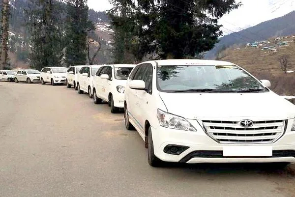 Book taxi service from Chandigarh to Manali