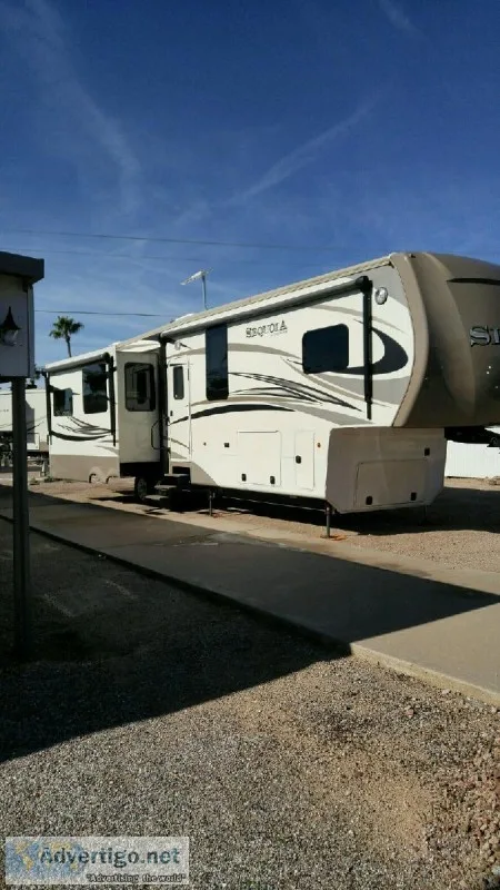 Fully furnished 2015 40 ft. Redwood Sequoia w3 slides
