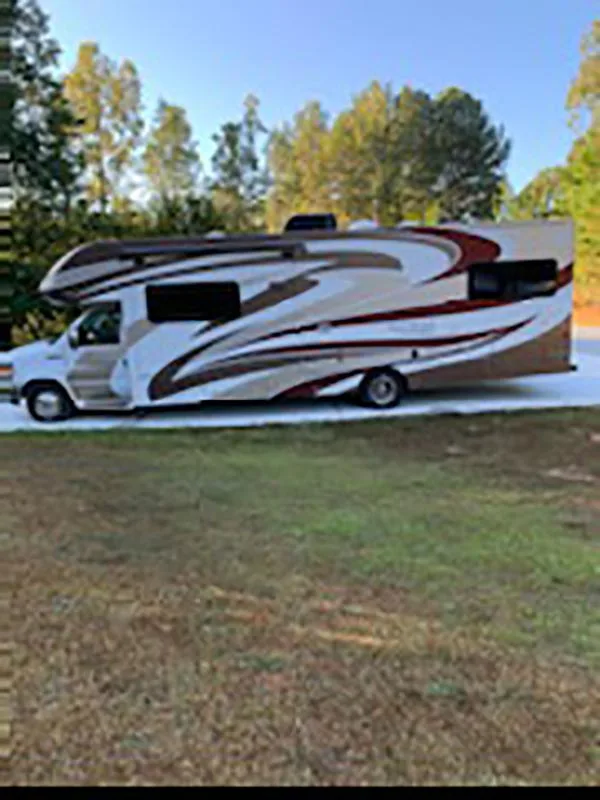 Like new 2014 31ft. Winnebago Access Premier WF231JP w2 slides