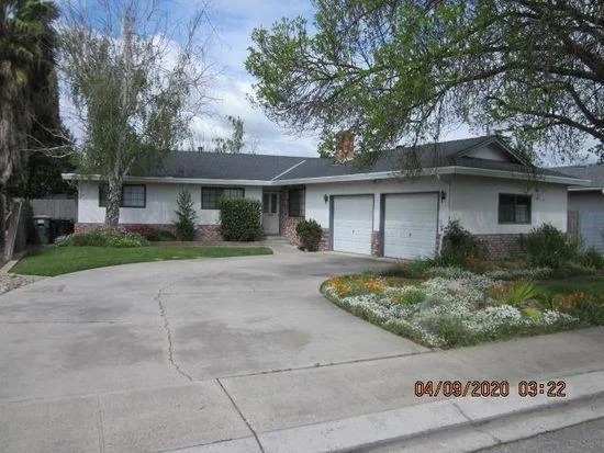 3 beds 2 baths for single family for rent in Modesto CA 95350