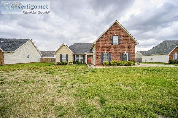 Gorgeous 3br 2ba Home 2 car garage and much more. This is a MUST