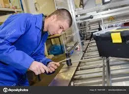 Manufacturing Mechanic