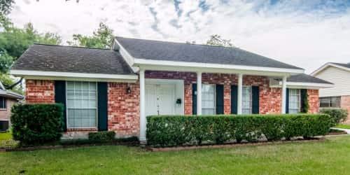 Welcome to 11902 Kirkbriar Houston TX 77089