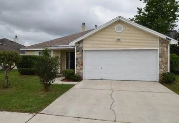 Welcome to 11190 Wyndham Hollow Ln Jacksonville FL 32246
