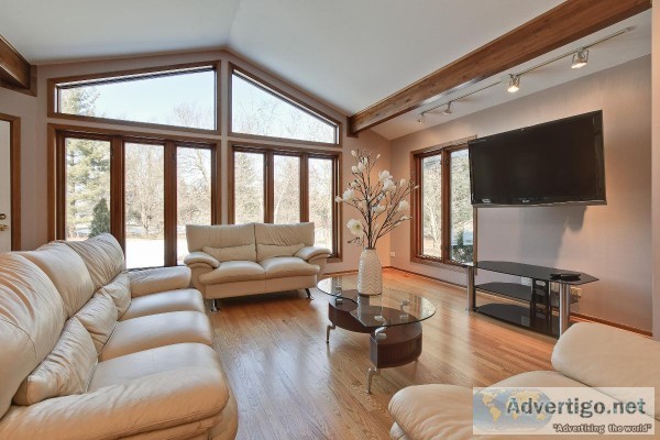 Beautiful Home in Desirable Mardan Estates of Long Grove