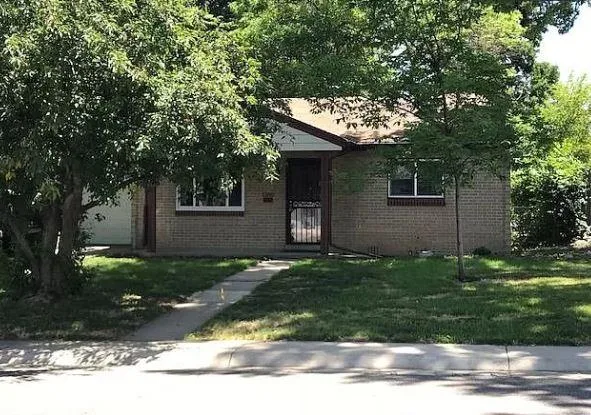 1280 Ivanhoe St Denver CO 80220