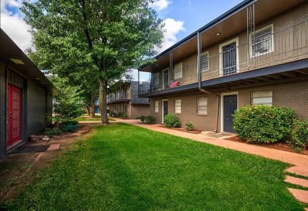 1br - APRIL SPECIALS CALL TODAY (Oklahoma City)