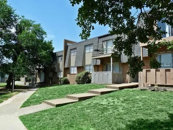 2br - 925ft2 - Spanish Speaking Staff On-Site Maintenance Refrig