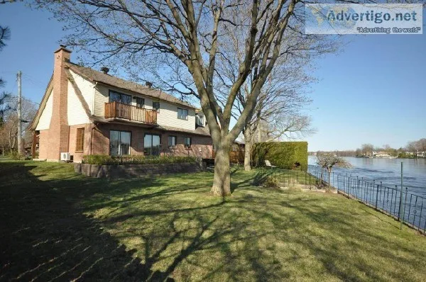 Magnificent property along Riviere-des-Prairies in Pierrefonds