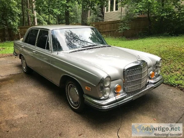 1972 Mercedes-Benz 200-Series 250SE