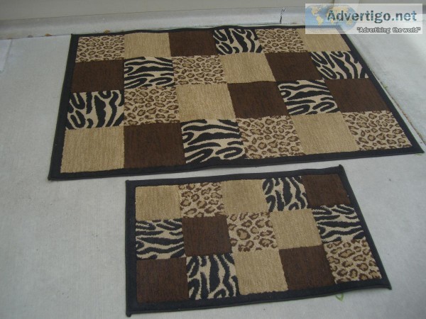 SET OF AREA RUGS