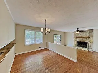 2640 Plains Ct Marietta GA 30066 3 beds2 baths1494 sqft