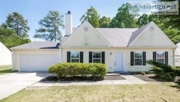 2703 Holly Berry Dr Ellenwood GA 30294