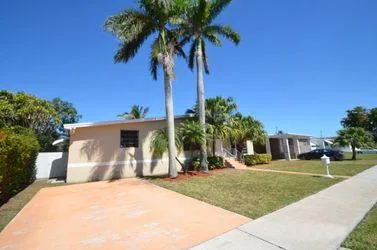 7925 SW 22nd St Miami FL 33155