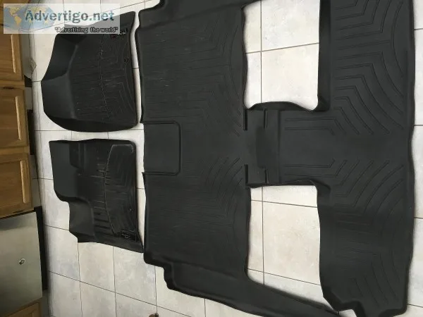 like new Auto Floor Mats 2 different sets front and Rear