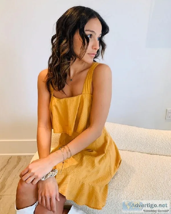 Styling hair with latest blowout methods