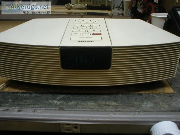 BOSE WAVE RADIO AM-FM-STEREO AUX IN and OUT