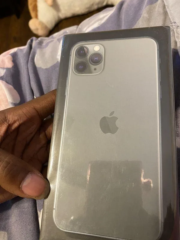 T-Mobile iPhone 11 Pro Max 64gb