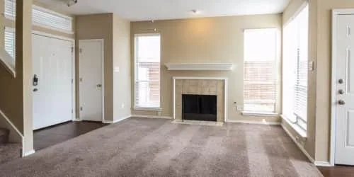 5210 Wolverton Ct Garland TX 75043 3 beds3 baths1887 sqft