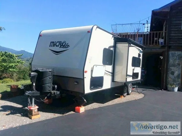 Gently used Camper Trailer