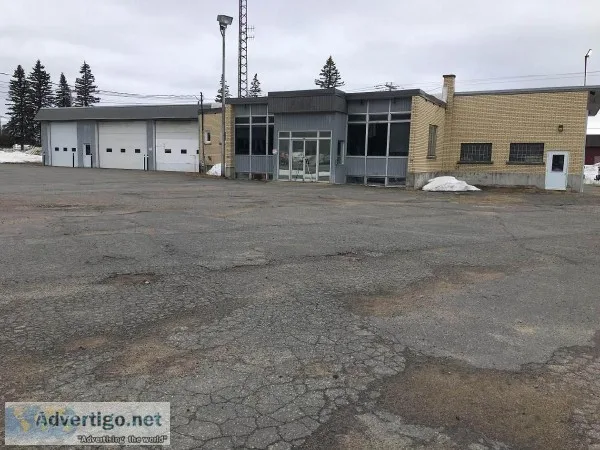 Emplacement AAA B&acirctisse garages entrep&ocirct et bureaux Sh