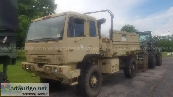 De-Militarized CargoTroop Carrier Truck