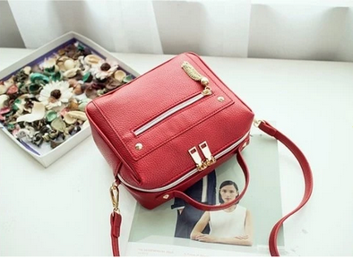 Shop for Fashionable PU Leather Handbags for Women ShoppySanta