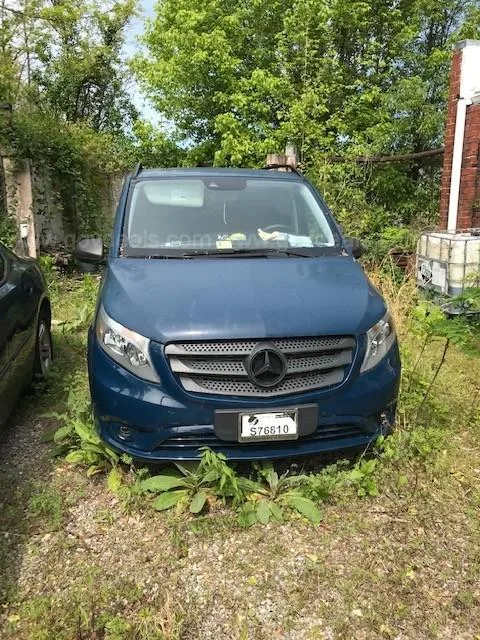 2016 Mercedes-Benz Metris Passenger Van