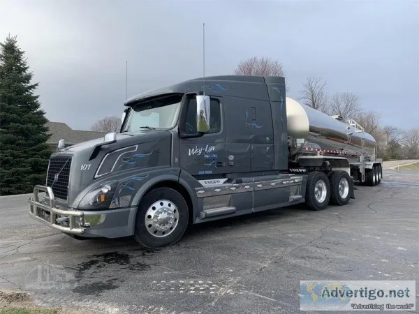 2017 Volvo VNL64T630 Semi Tractor For Sale in Greenleaf Wisconsi