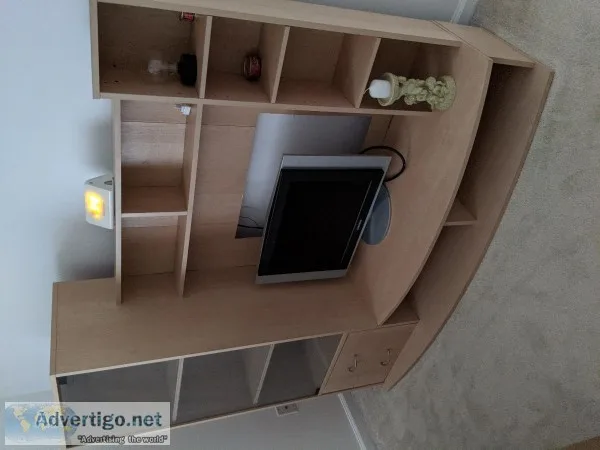 Entertainment center