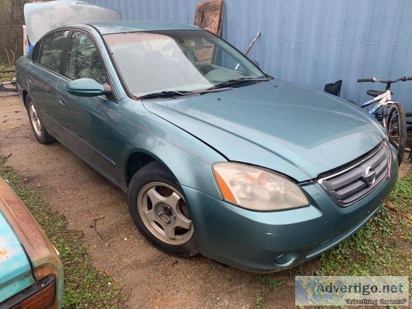 2003 Nissan Altima parts car