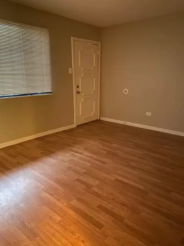 NICE COZY UNIT READY NOW