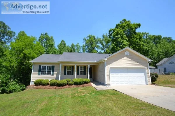 Serene home in 192 Arlington Ct Newnan GA 30263