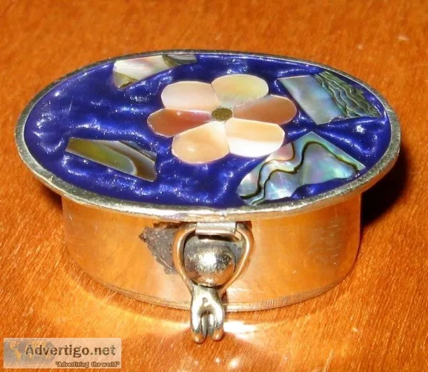 Mexican Alpaca Vintage Small Purple Oval Silver Pill Box w Mothe