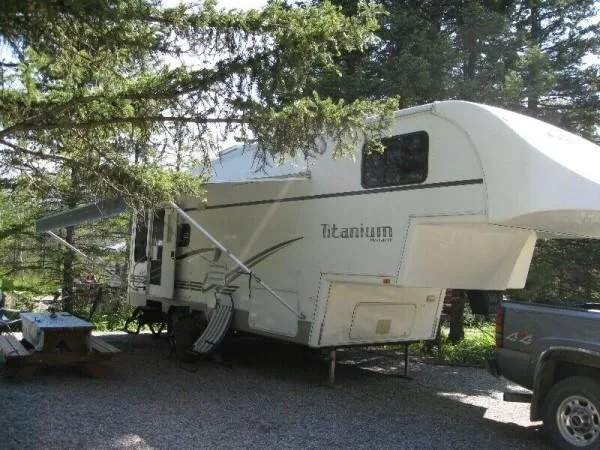 2002 Glendale Titanium Fifthwheel For Sale