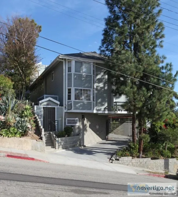 SILVERLAKE VIEW SPACIOUS LOCATION 2bdrm 2 baths