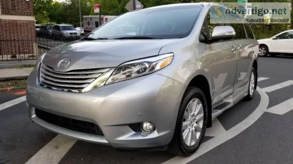 2016 Toyota Sienna Limited Braunability Mobility Van  27K Miles