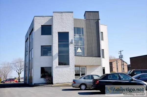 SAINT-JEAN Bureaux &agrave louer 1500p2 au rez-de-chauss&eacute 