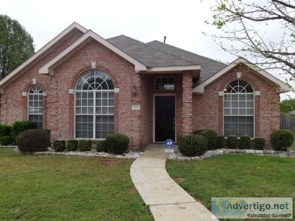 412 Ivan Drive Lewisville TX 75067 comfortable Home