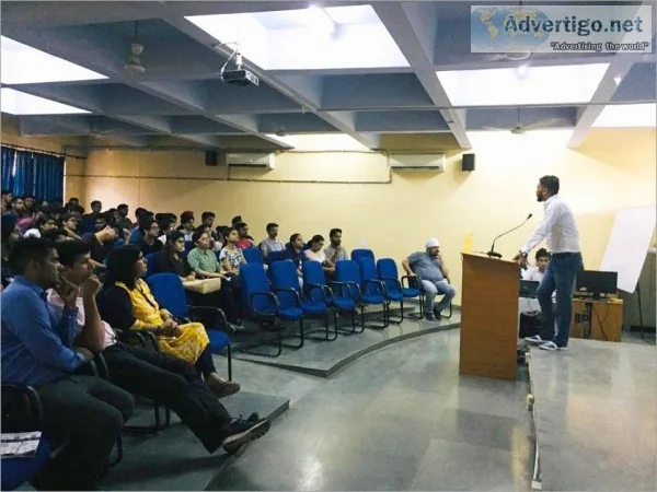 Learn Digital marketing Training Course in Delhi by Digital Math