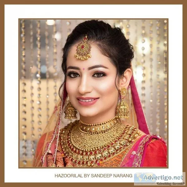 Having diamond jewellery showroom in Delhi