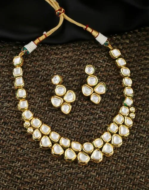 Explore the Collection of Kundan Set Designs Online For Women at
