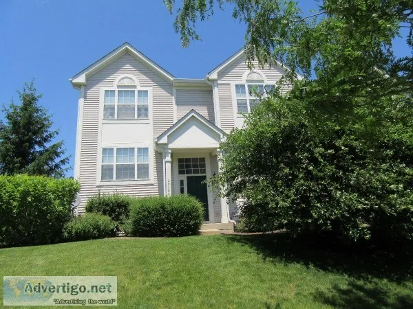 LARGEST MODEL 3 BEDROOMS 2.1 BATHROOMS TRI-LEVEL TOWNHOME