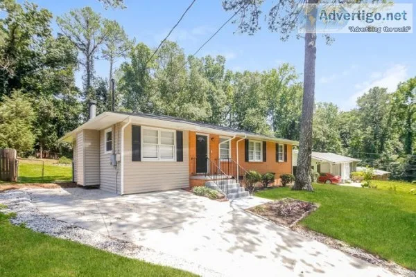 2286 Meadowlane Dr Atlanta Ga30349
